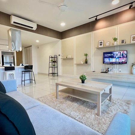 Royale Cottage Midvalley Netflix Pools 4 pax Johor Bahru Esterno foto