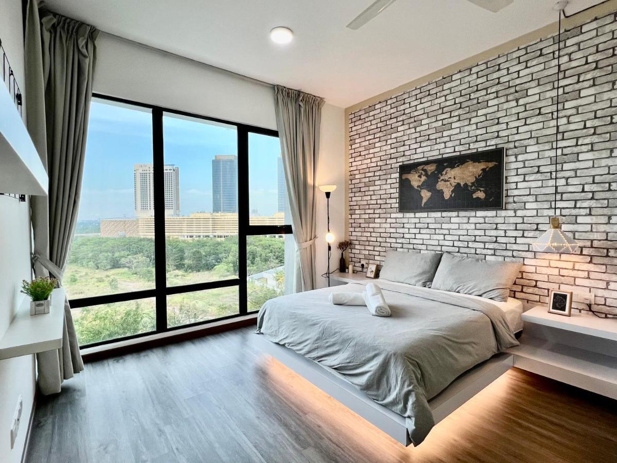 Royale Cottage Midvalley Netflix Pools 4 pax Johor Bahru Esterno foto