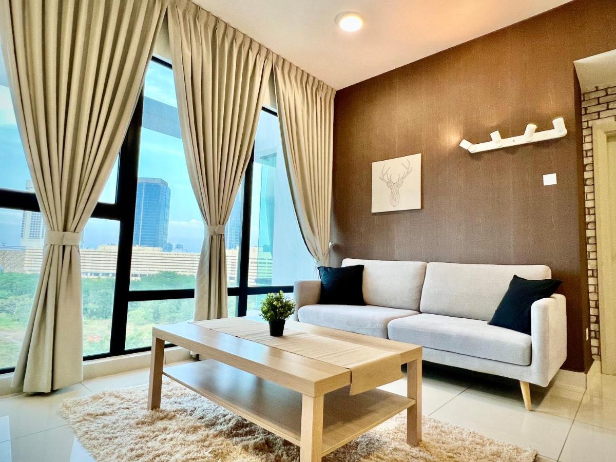 Royale Cottage Midvalley Netflix Pools 4 pax Johor Bahru Esterno foto